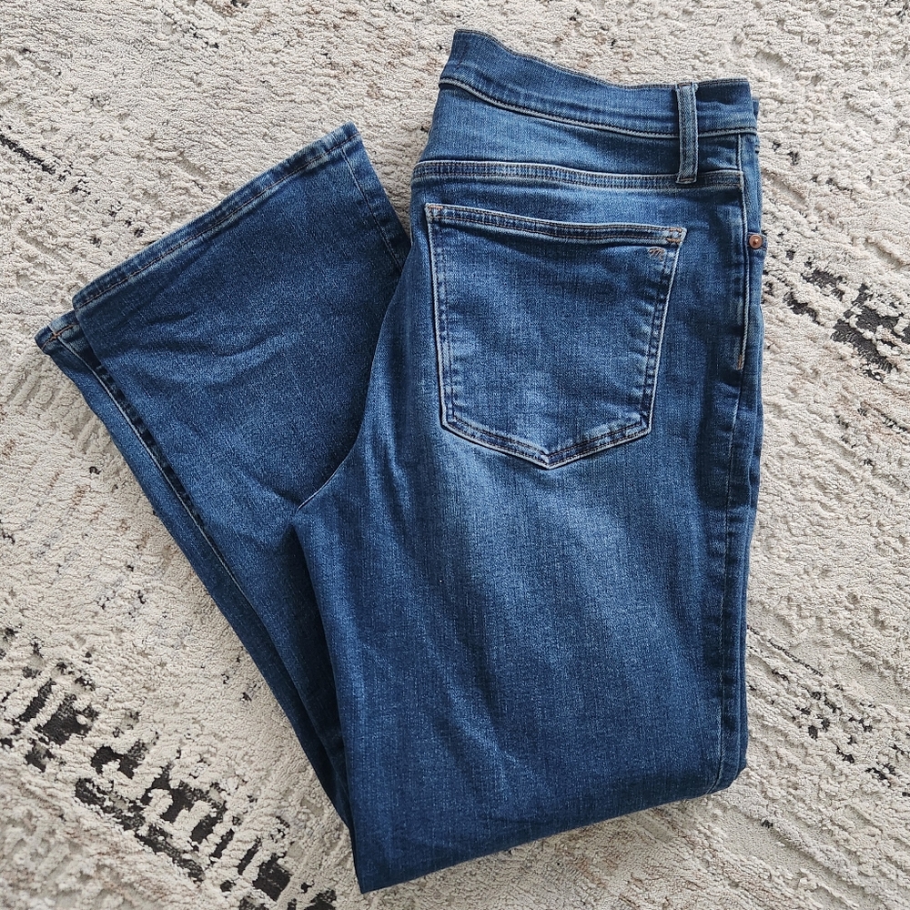 Madewell Mid Rise Kick Out Jeans